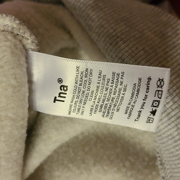 NWOT aritzia TNA cozy fleeze boyfriend crewneck sweatshirt purple 2 - Picture 9 of 11